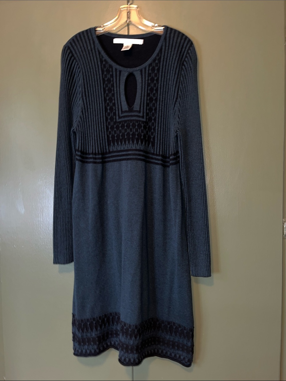 Max Studio long sleeve dress